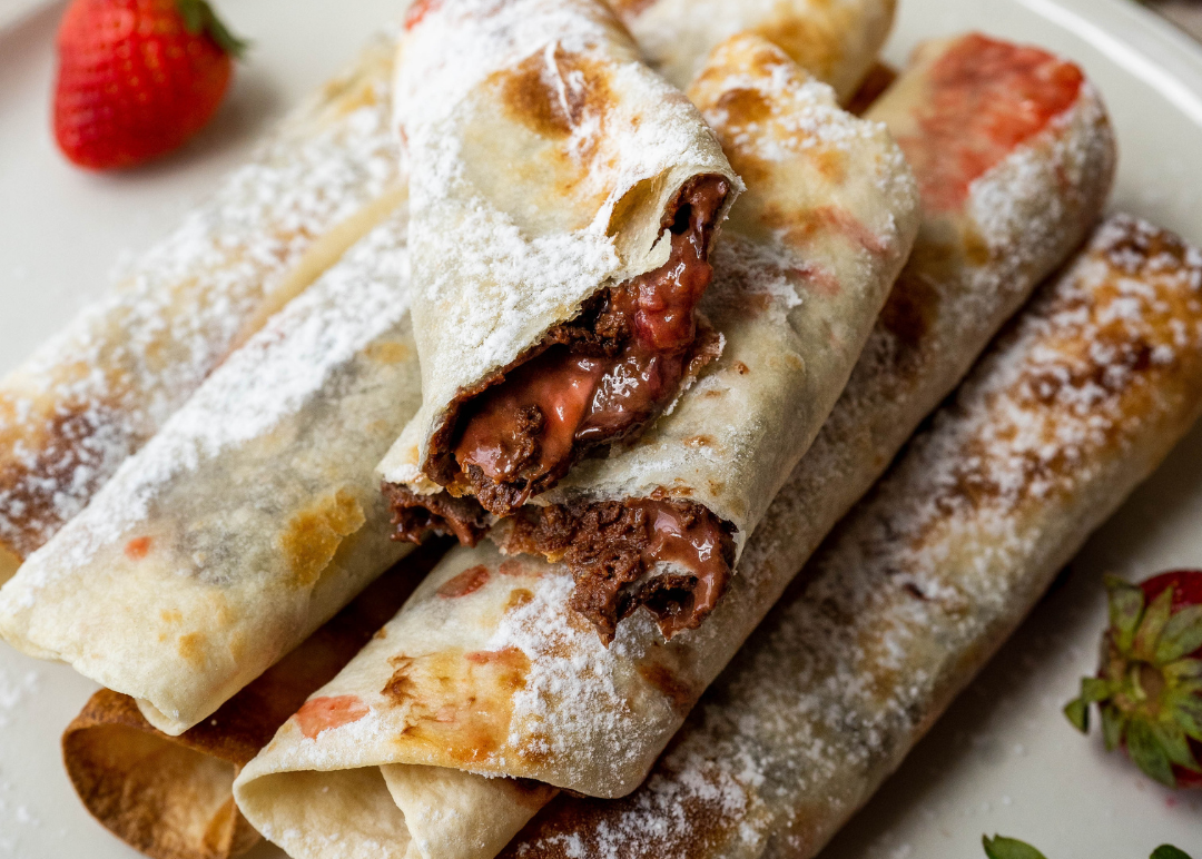 chocolate-brownie-strawberry-roll-up